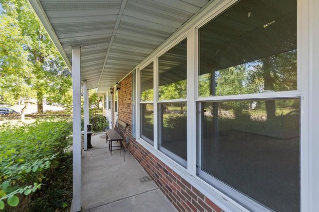 903 HARDING STREET, Waupaca, WI 54981