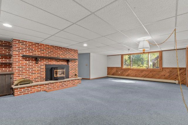 903 HARDING STREET, Waupaca, WI 54981