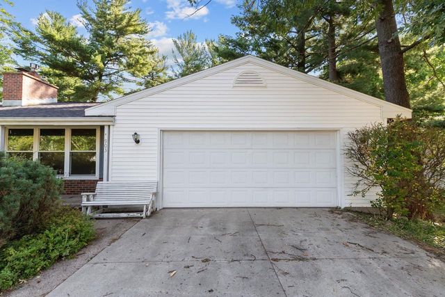 903 HARDING STREET, Waupaca, WI 54981