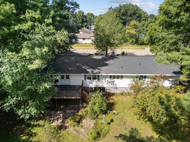 903 HARDING STREET, Waupaca, WI 54981