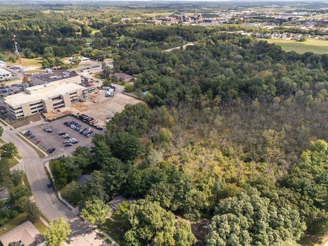 903 HARDING STREET, Waupaca, WI 54981