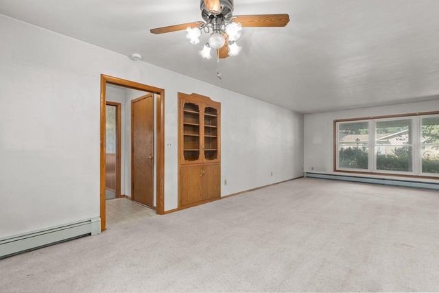 903 HARDING STREET, Waupaca, WI 54981