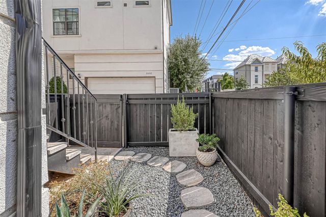 2516 Bevis Street, Houston, TX 77008