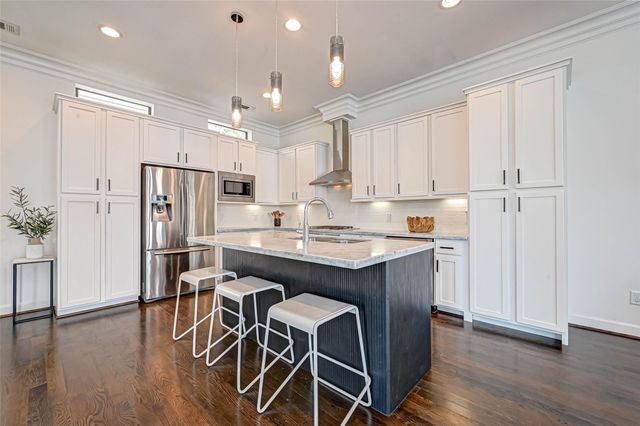 2516 Bevis Street, Houston, TX 77008