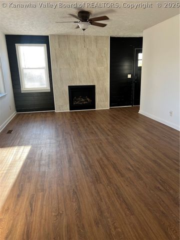 115 Ravenswood Pike Road, Ripley, WV 25271