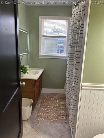 115 Ravenswood Pike Road, Ripley, WV 25271