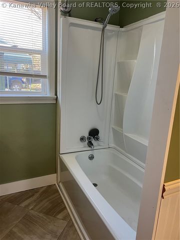 115 Ravenswood Pike Road, Ripley, WV 25271