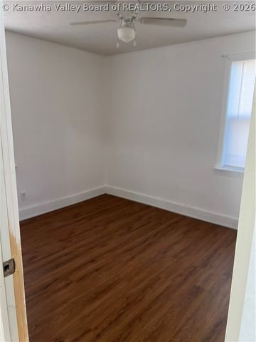 115 Ravenswood Pike Road, Ripley, WV 25271