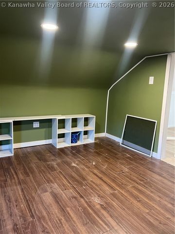 115 Ravenswood Pike Road, Ripley, WV 25271