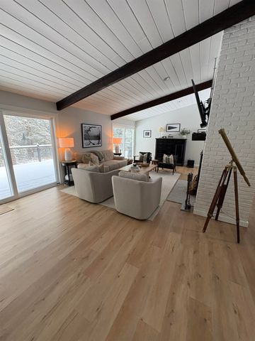 121 Upper Bay Road, Sunapee, NH 03287