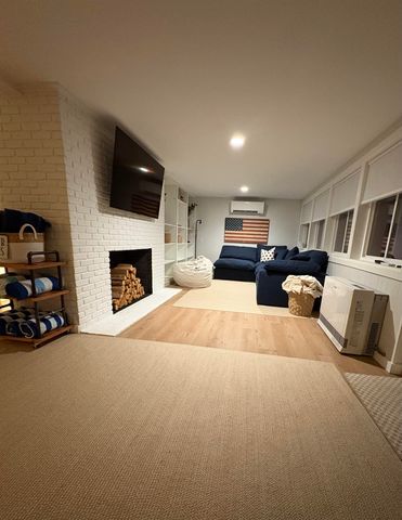 121 Upper Bay Road, Sunapee, NH 03287