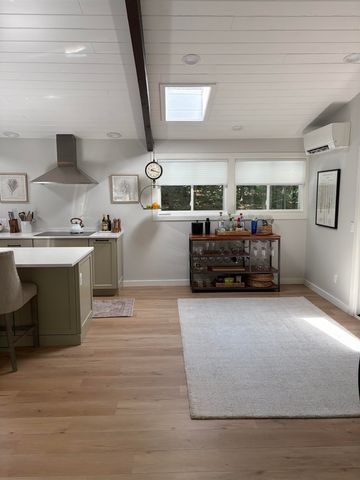 121 Upper Bay Road, Sunapee, NH 03287