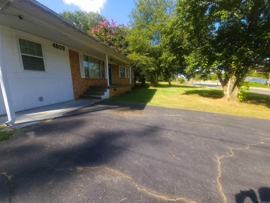 4809 Park Avenue, Hot Springs, AR 71901