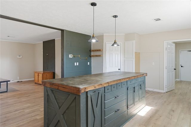 124 County Road 632, Sinton, TX 78387