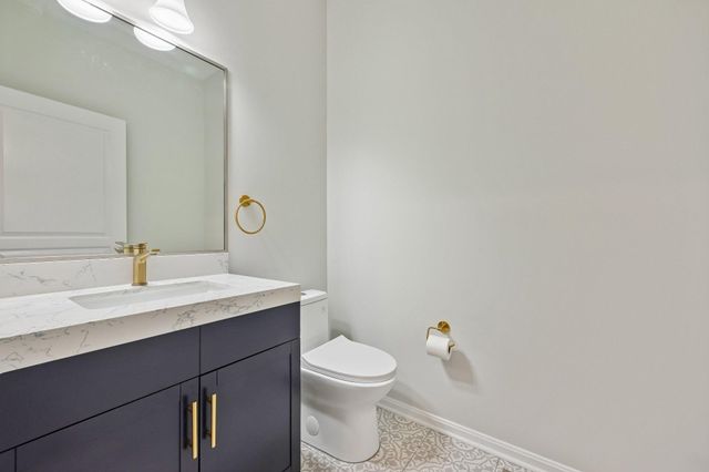 10 BARTONS MILL DR, Washington Crossing, PA 18977