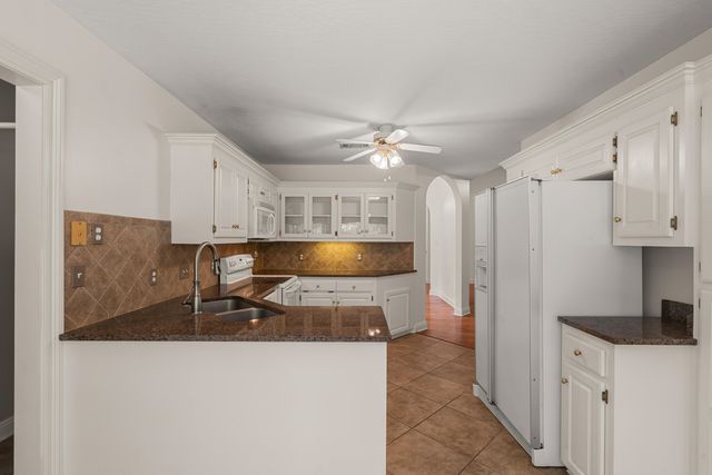 14 Silver Creek, Hattiesburg, MS 39402