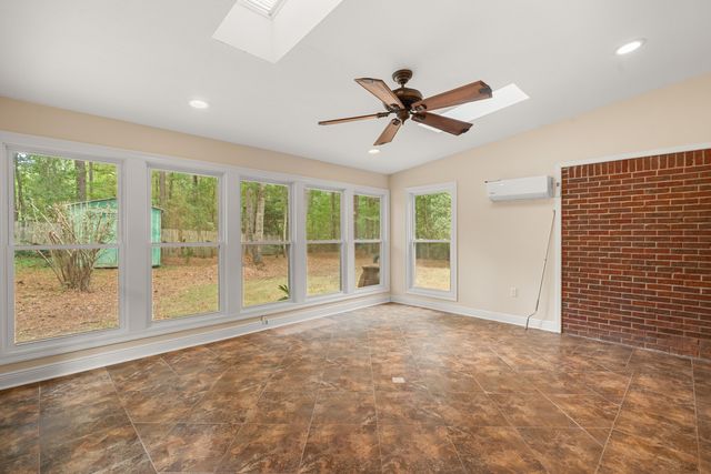 14 Silver Creek, Hattiesburg, MS 39402