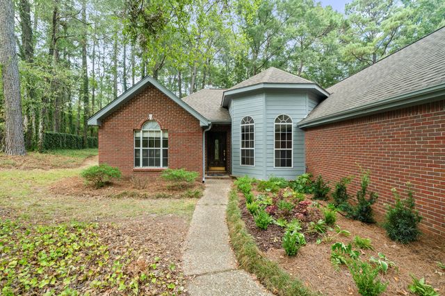 14 Silver Creek, Hattiesburg, MS 39402