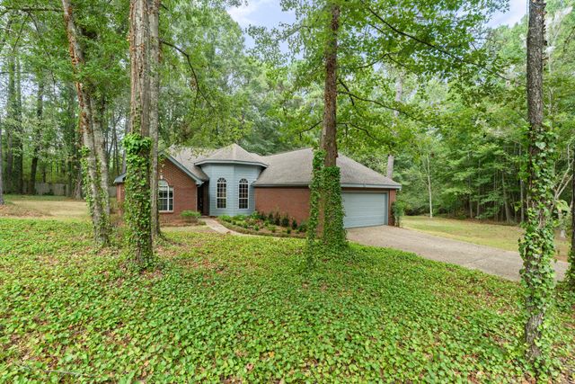 14 Silver Creek, Hattiesburg, MS 39402