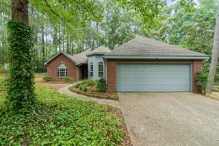 14 Silver Creek, Hattiesburg, MS 39402