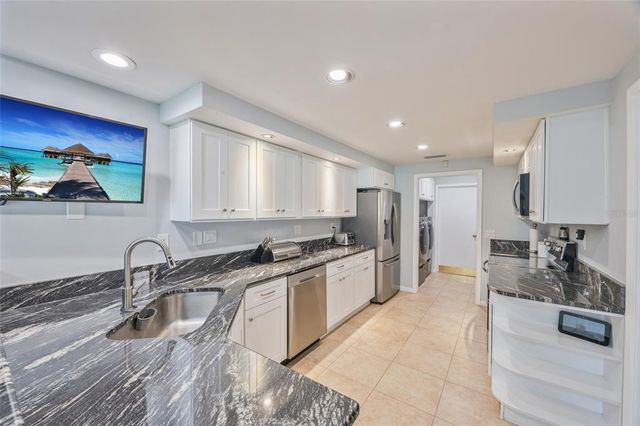 5474 KEMKERRY ROAD, Wesley Chapel, FL 33543