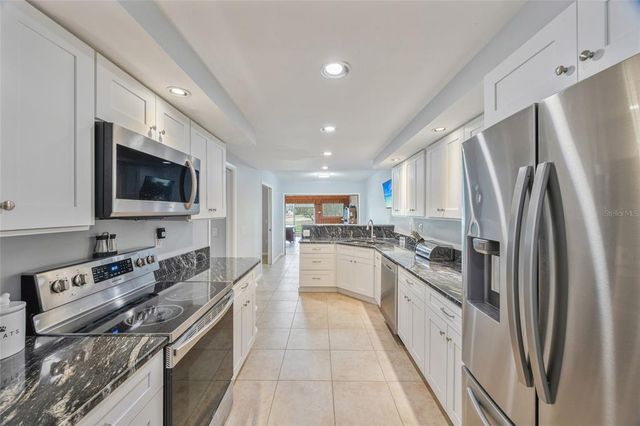 5474 KEMKERRY ROAD, Wesley Chapel, FL 33543