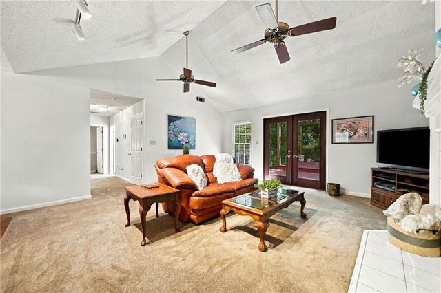 5011 Peach Mountain Circle, Gainesville, GA 30507