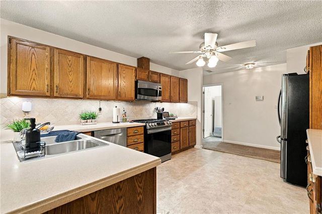 5011 Peach Mountain Circle, Gainesville, GA 30507