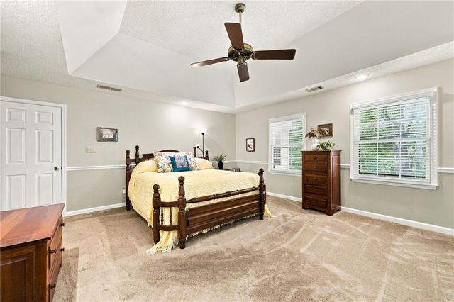 5011 Peach Mountain Circle, Gainesville, GA 30507