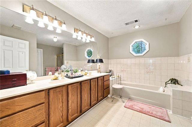 5011 Peach Mountain Circle, Gainesville, GA 30507