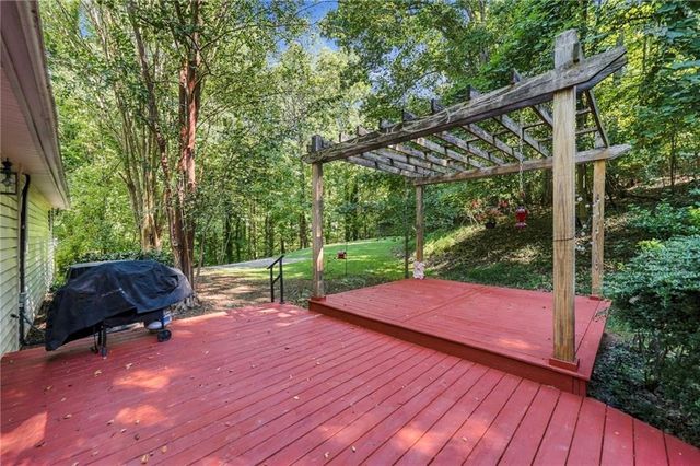 5011 Peach Mountain Circle, Gainesville, GA 30507
