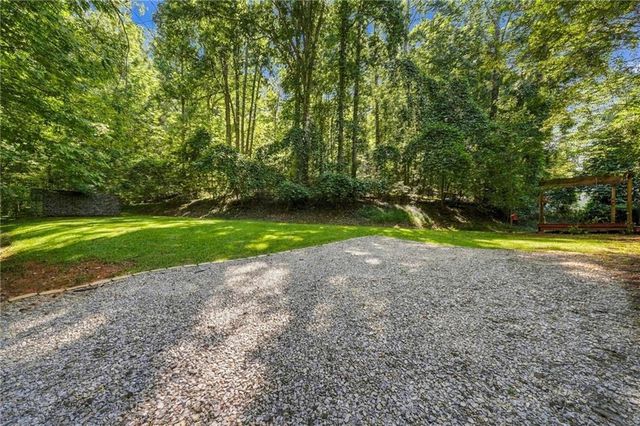 5011 Peach Mountain Circle, Gainesville, GA 30507