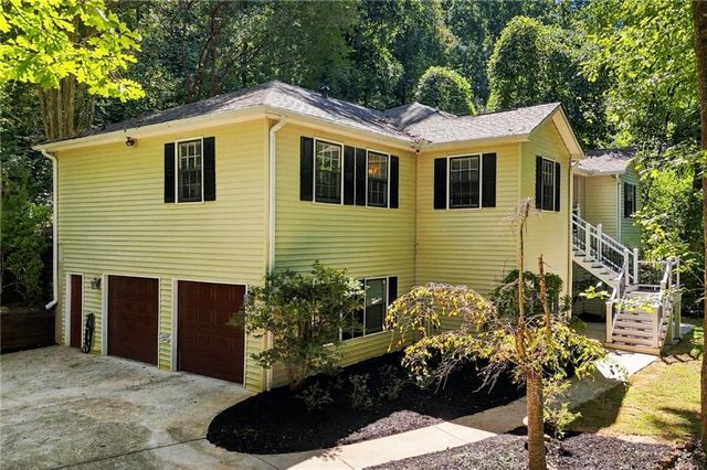 5011 Peach Mountain Circle, Gainesville, GA 30507