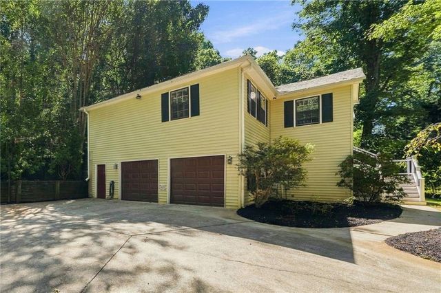 5011 Peach Mountain Circle, Gainesville, GA 30507