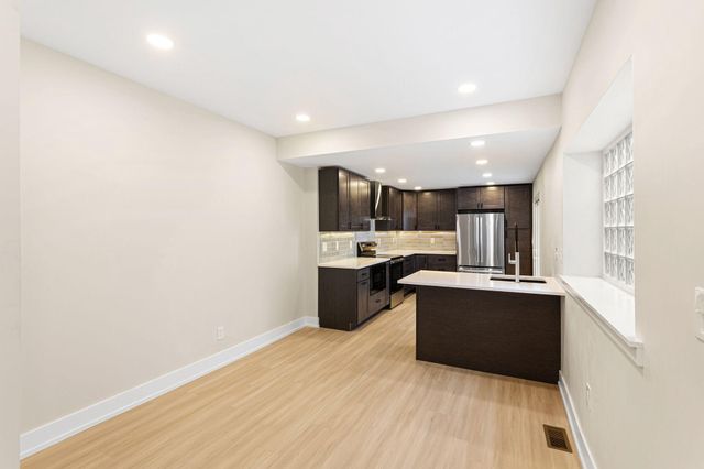 1808 S 8TH ST, Philadelphia, PA 19148