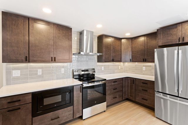 1808 S 8TH ST, Philadelphia, PA 19148