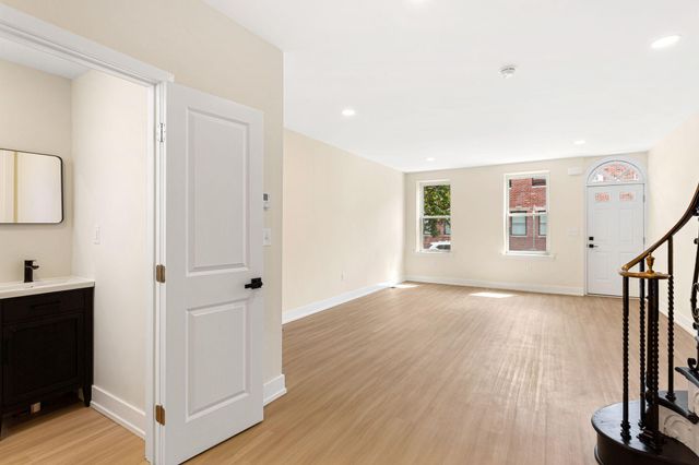 1808 S 8TH ST, Philadelphia, PA 19148