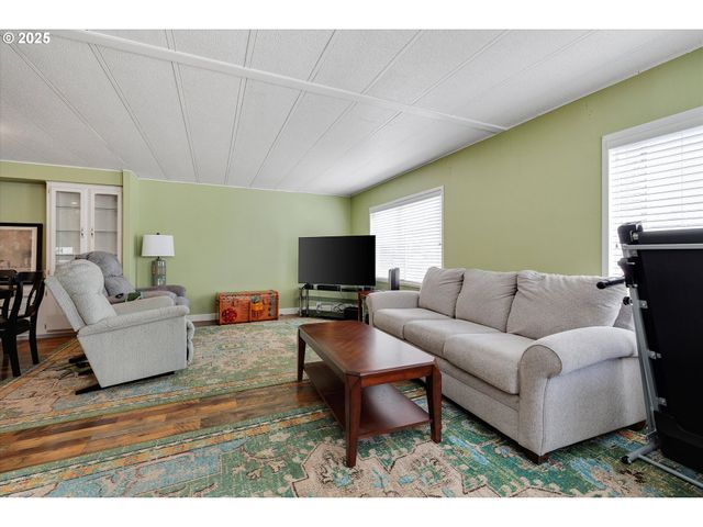 3500 Se CONCORD Rd 81, Milwaukie, OR 97267