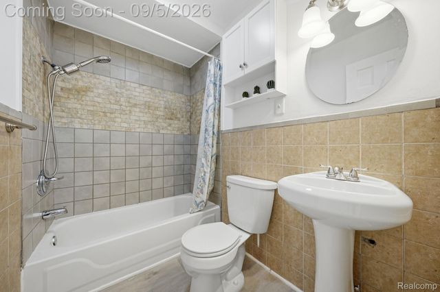 1700 Ackley Avenue, Westland, MI 48186