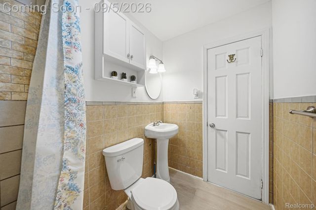 1700 Ackley Avenue, Westland, MI 48186