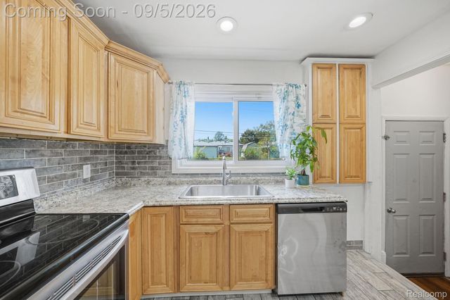 1700 Ackley Avenue, Westland, MI 48186