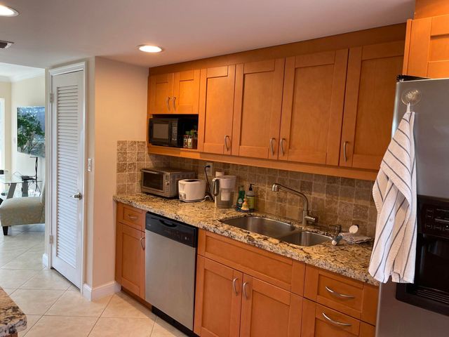 300 E Royal Palm Road 0420, Boca Raton, FL 33432