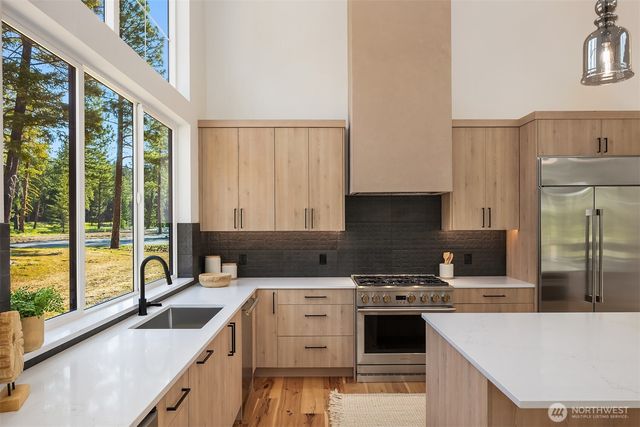 1980 Wanawish Loop, Cle Elum, WA 98922