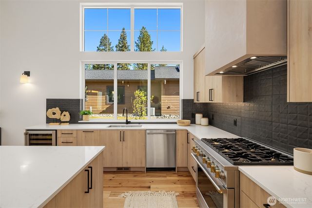 1980 Wanawish Loop, Cle Elum, WA 98922