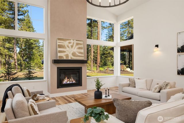 1980 Wanawish Loop, Cle Elum, WA 98922