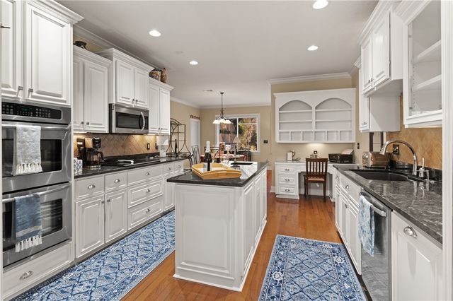 145 Riverwalk Drive, Brunswick, GA 31523