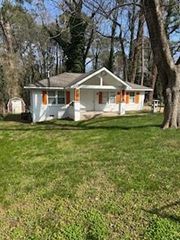 4226 Oakview Drive, Forest Park, GA 30297