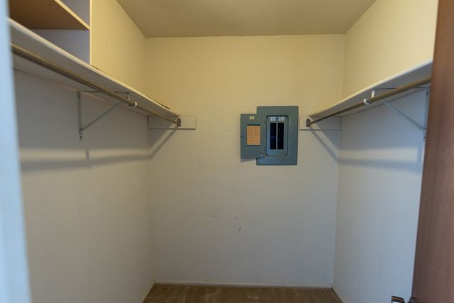 1905-121 West Lane, Kerrville, TX 78028