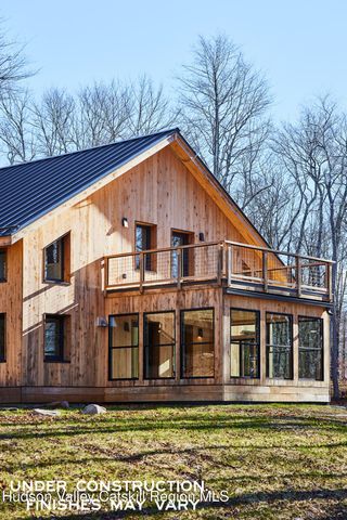 15 Manor Falls Drive, Livingston Manor, NY 12758