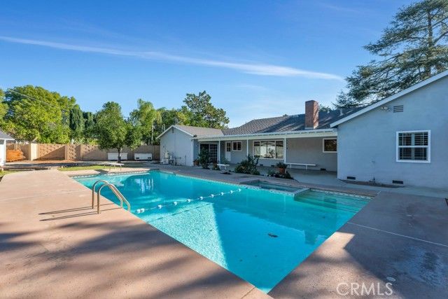 9731 Rathburn, Northridge (los Angeles), CA 91325